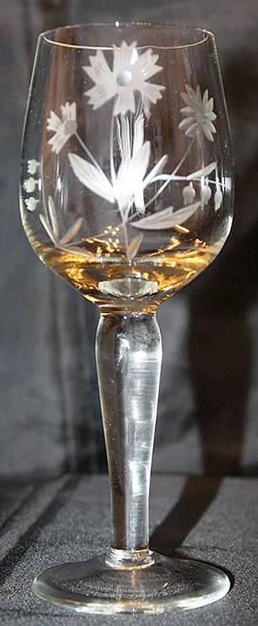 UNK16427 Wine Glass by Unknown Manufacturer-1