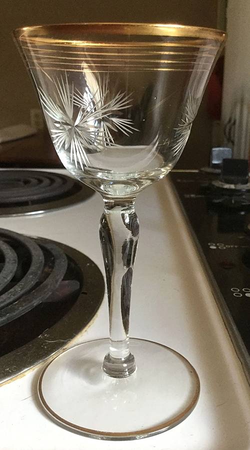 UNK16567 Wine Glass by Unknown Manufacturer-1