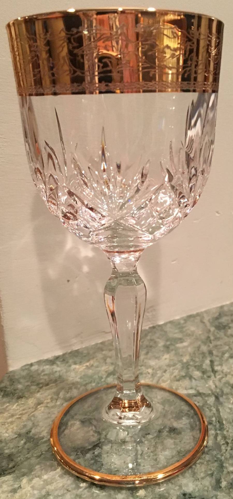 UNK19105 Wine Glass by Unknown Manufacturer-1