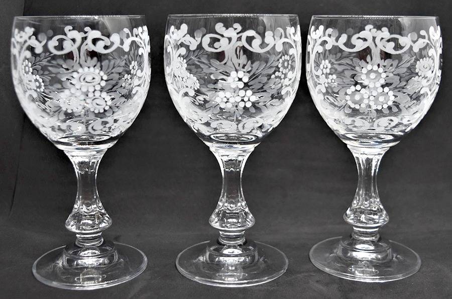 UNK16271 Wine Glass by Unknown Manufacturer-1
