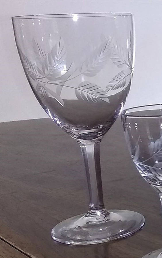 UNK19929 Wine Glass by Unknown Manufacturer-1