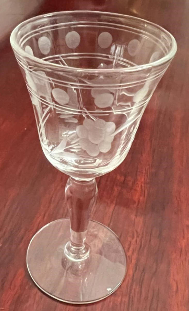 UNK20028 Wine Glass by Unknown Manufacturer-1