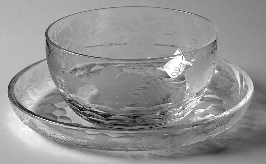 Vignes Finger Bowl & Underplate by Val St Lambert-1