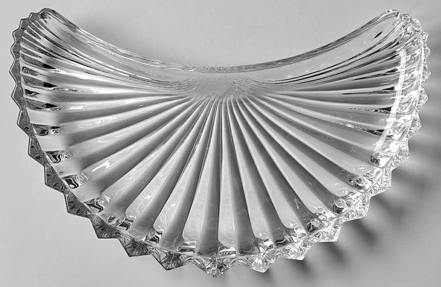 Platano Crescent Salad Plate by Villeroy & Boch-1