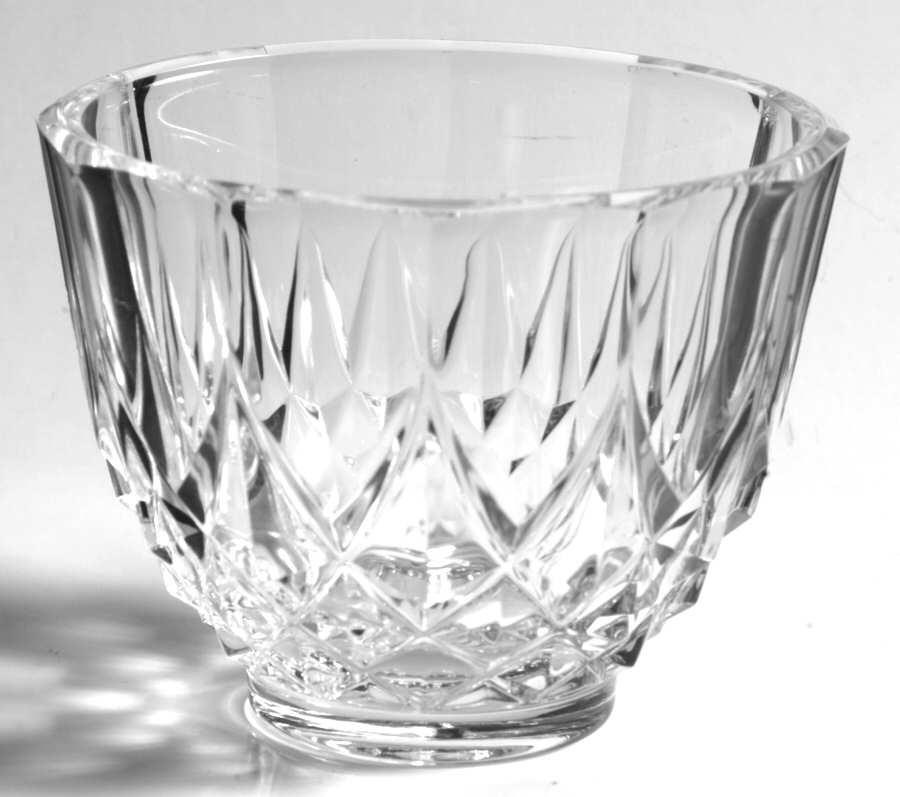 Nicole (Giftware) Open Sugar by Val St Lambert-1