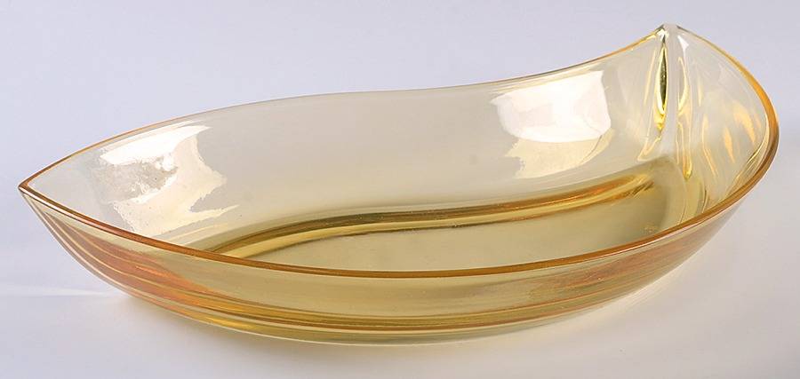 New Wave Move 11" Amber Oval Bowl by Villeroy & Boch-1