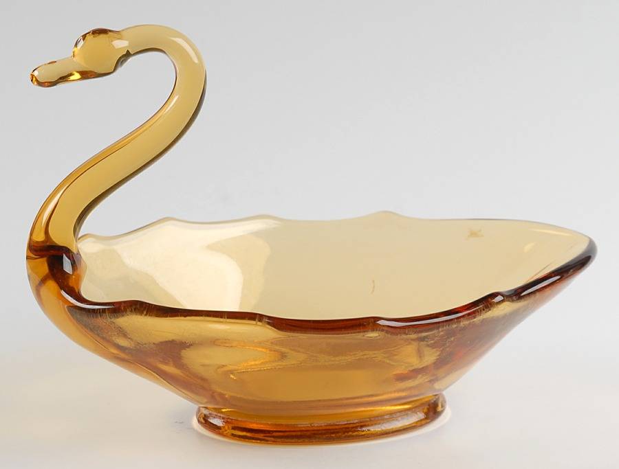 Animals & Figurines #1324 7" Open Swan by Viking-1