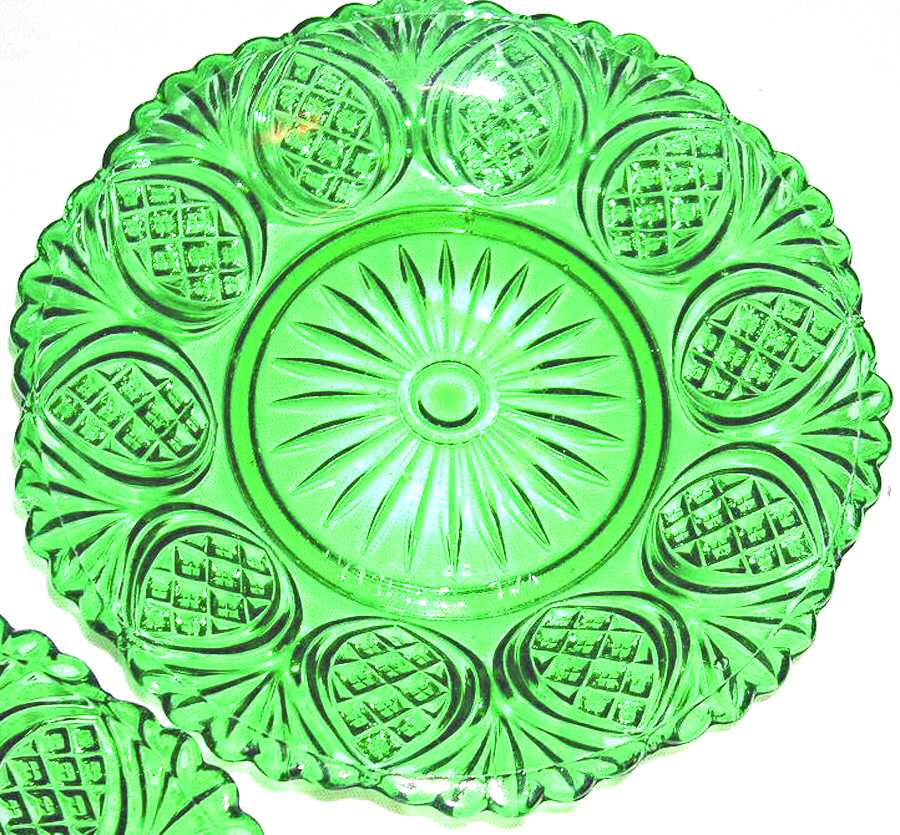 VAS35 Emerald Green Luncheon Plate by Val St Lambert-1