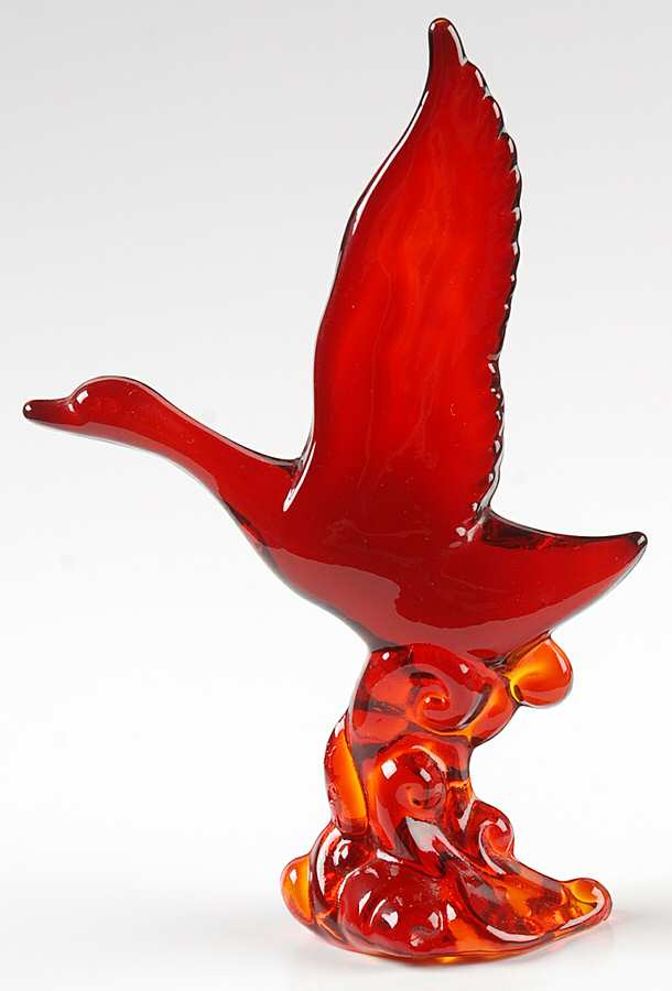 Heisey Animals & Figurines Mallard (Wings Up)-Ruby by Viking-1