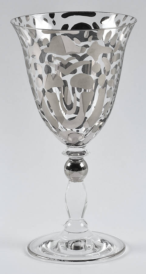 Platinum Safari Wine Glass by Vietri-1