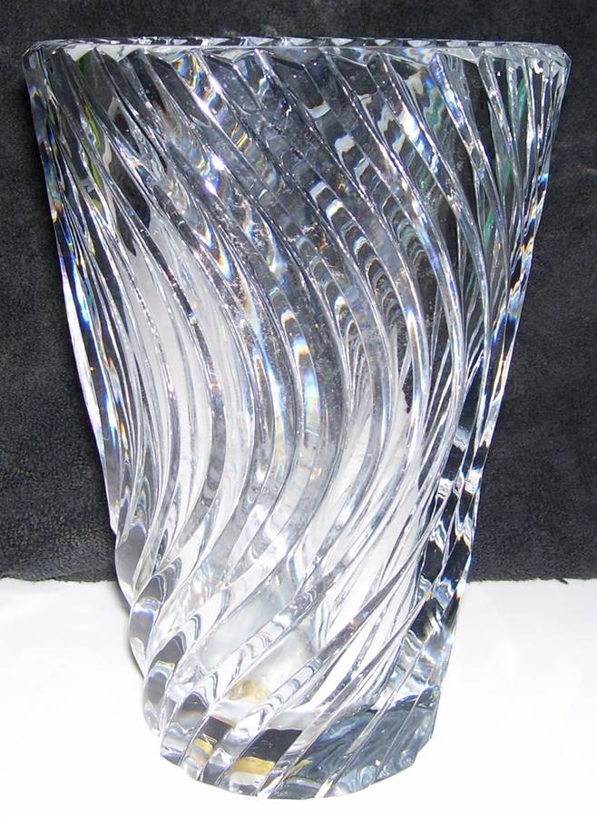 VAS82 9" Flower Vase by Val St Lambert-1