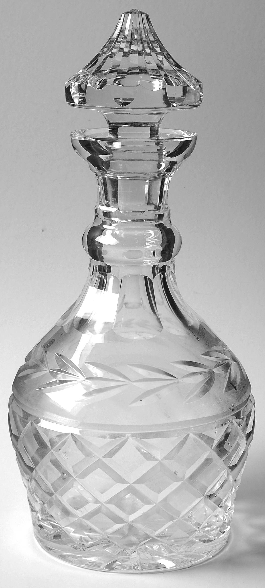 Glandore Decanter & Stopper by Waterford Crystal-1