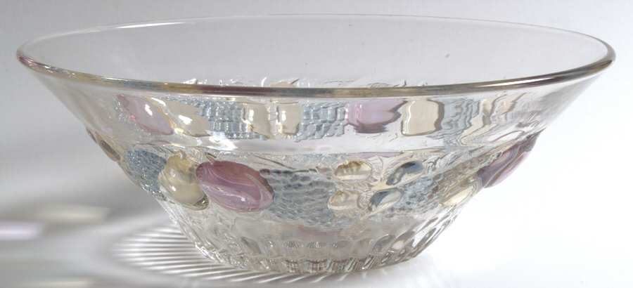 Della Robbia Flashed 11" Belled Bowl by Westmoreland-1