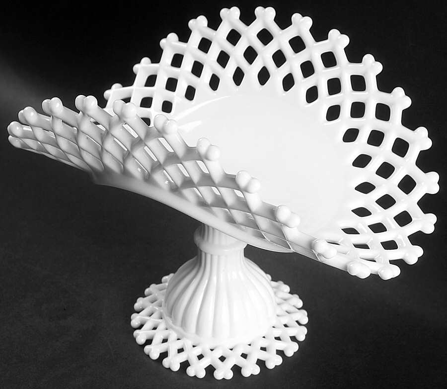Lattice Edge Banana Stand by Westmoreland-1