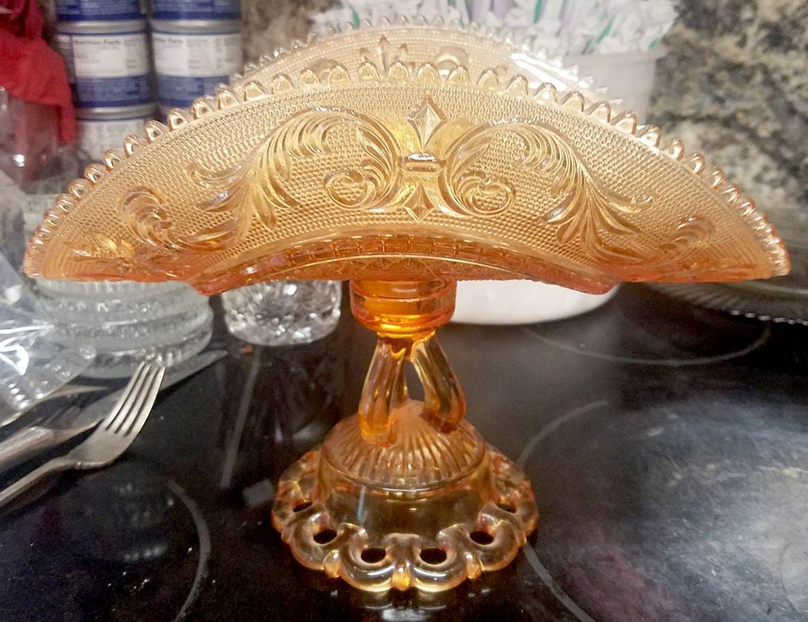 Princess Feather Amber Banana Stand by Westmoreland-1