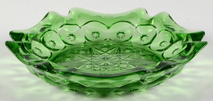 Moon and Star Green 8" Ashtray by L G Wright Glass-1
