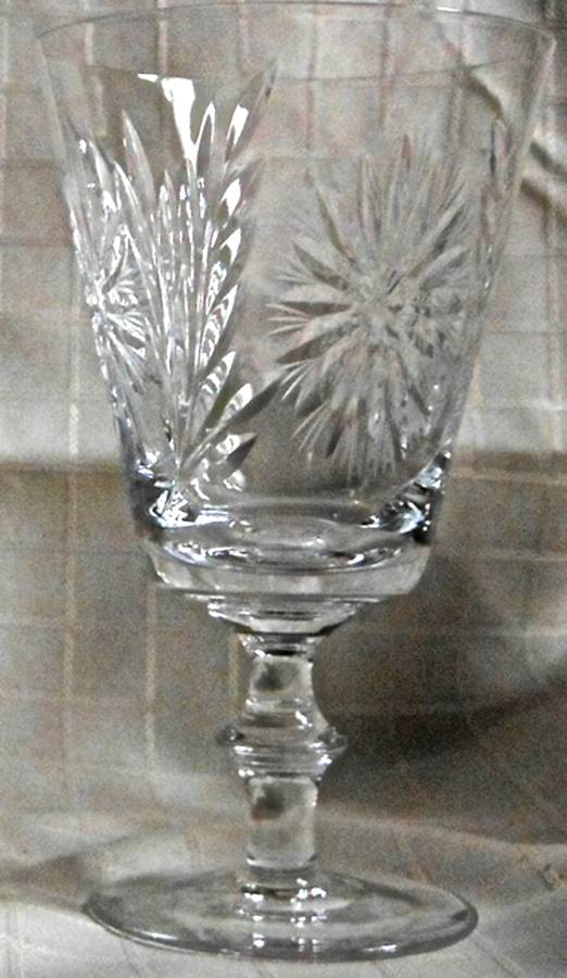 Sunburst Wine Glass by Watford Crystal-1