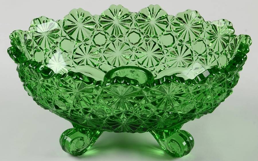 Daisy and Button Green Oval Toed Candle Bowl by L G Wright Glass-1