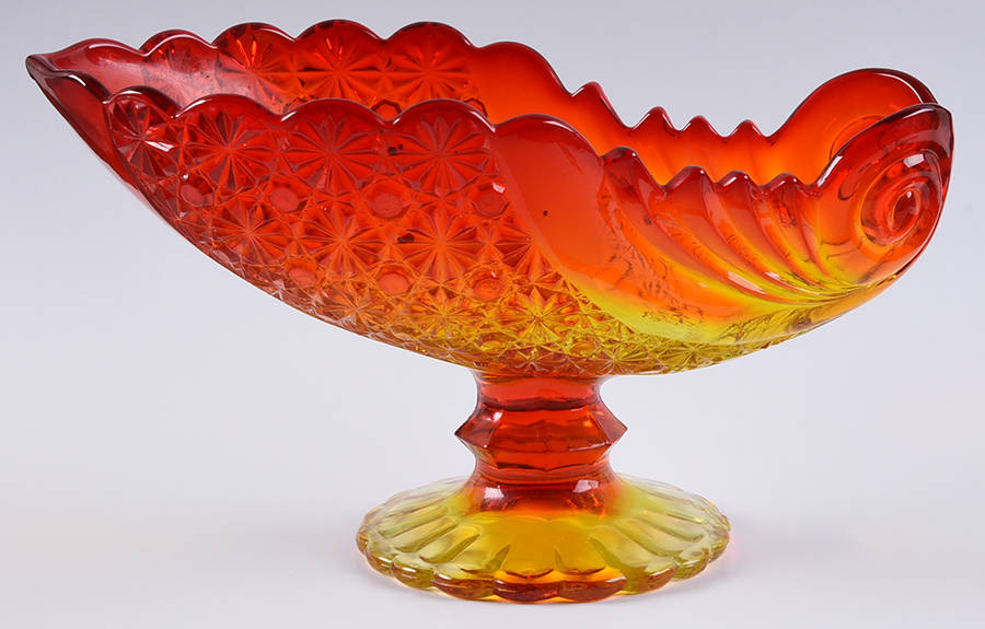 Daisy and Button Amberina Oval Centerpiece by L G Wright Glass-1