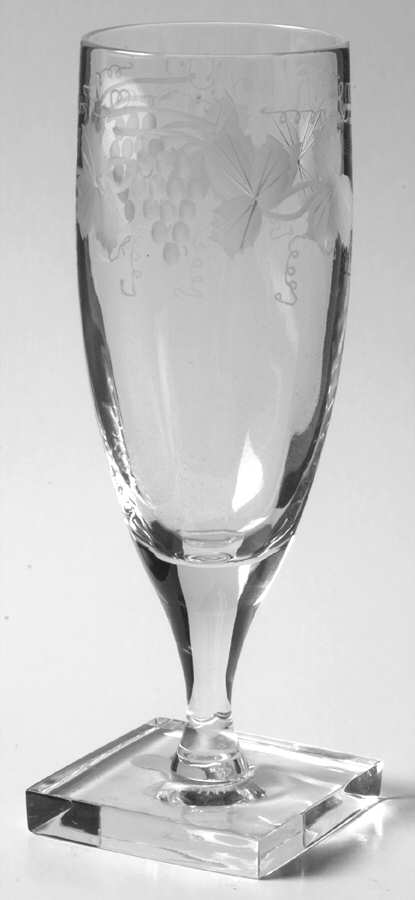 Leonora Fluted Champagne by William Yeoward-1