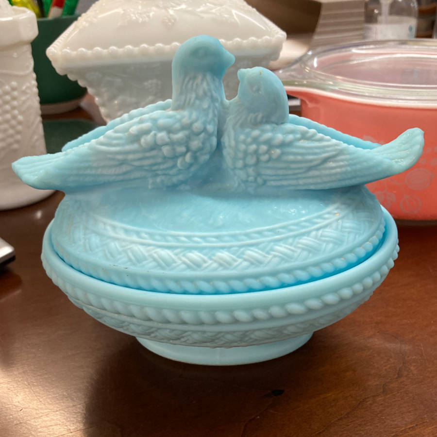 Animals & Figurines #LB-1 Lovebirds Covered Dish by Westmoreland-1
