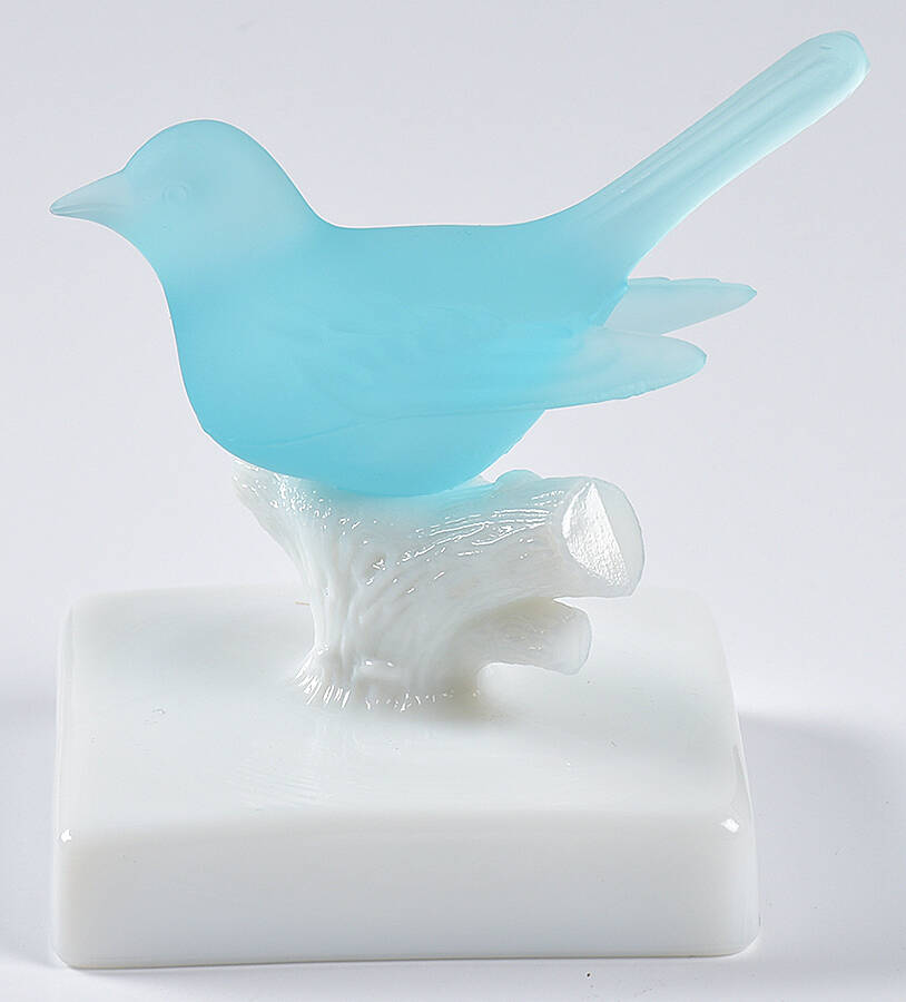 Animals & Figurines #WR-2 Wren Bird on White Perch by Westmoreland-1
