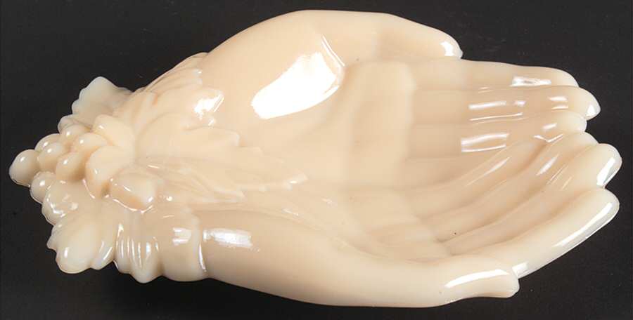 Animals & Figurines Almond Victoria Hands by Westmoreland-1