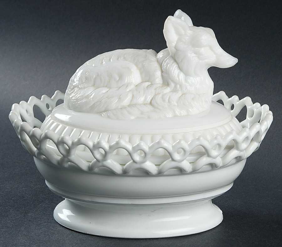 Animals & Figurines Milk Glass Fox Box & Lid by Westmoreland-1