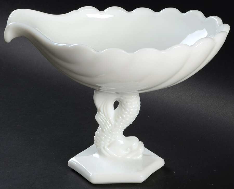 Animals & Figurines #1049 6" Shell Bowl with Dolphin Base by Westmoreland-1