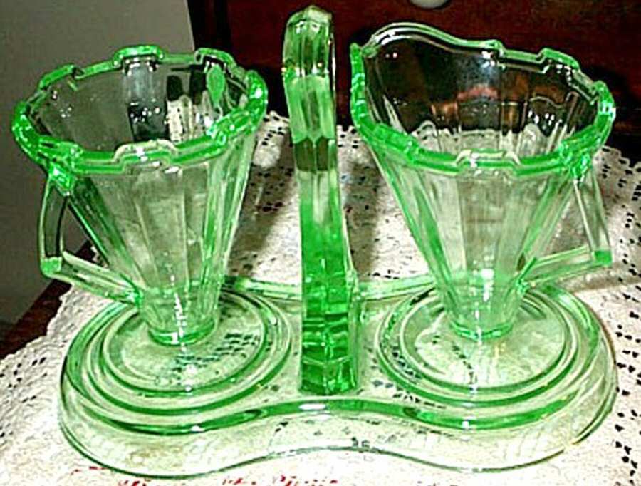 Modernistic Green Creamer, Sugar and Tray Set by Westmoreland-1