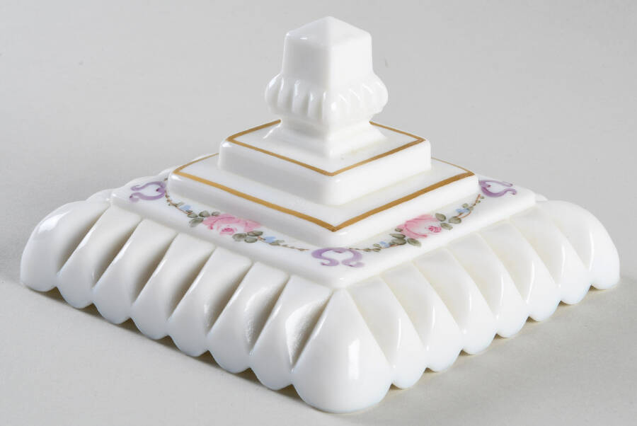 Roses & Bows Lid for Small Wedding Bowl by Westmoreland-1