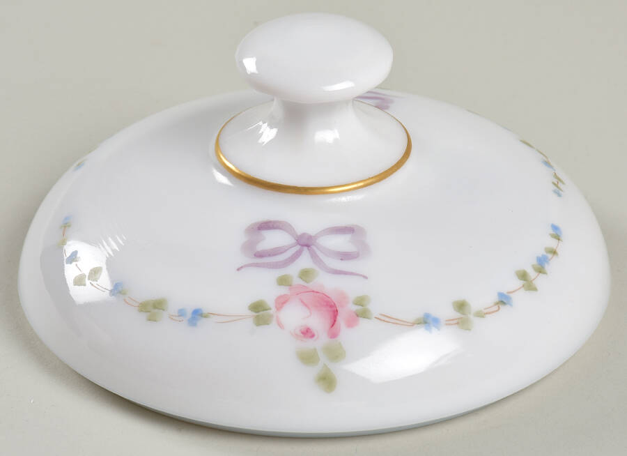 Roses & Bows Lid for 6" Compote by Westmoreland-1