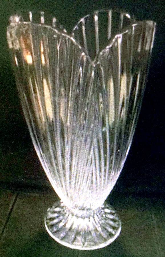 Nautic Shell 10" Flower Vase by Waterford Crystal-1