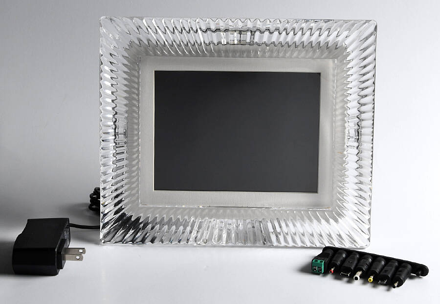 Somerset Digital Photo Frame by Waterford Crystal-1