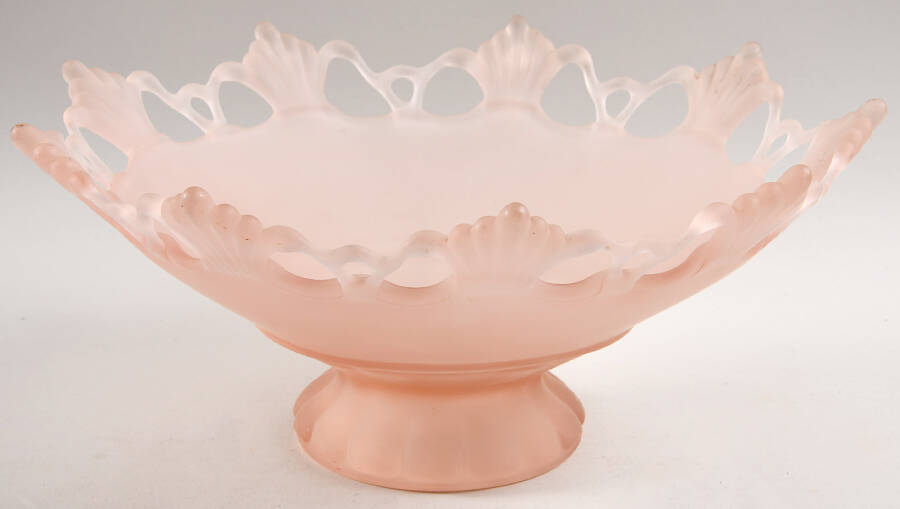 Ring and Petal Pink Mist 10" Footed Bowl by Westmoreland-1