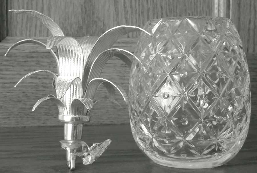 Isadora 8" Pineapple Centerpiece & Lid by William Yeoward-1