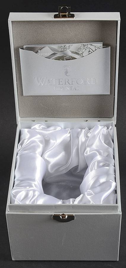 Snowflake Wishes Goodwill Double Old Fashioned Hinged Gift Box by Waterford Crystal-1