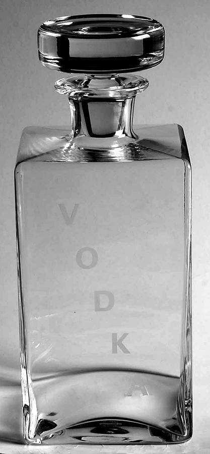 Lillian Vodka Decanter & Stopper by William Yeoward-1