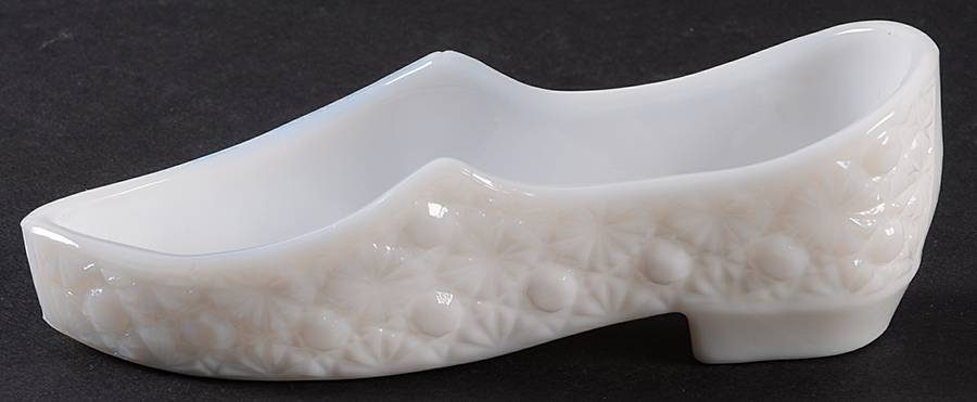 Daisy & Button Milk Glass Sandle by L G Wright Glass-1