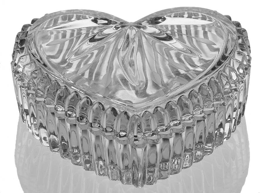 WWC24 Heart Shape Trinket Box with Lid by Wedgwood-1