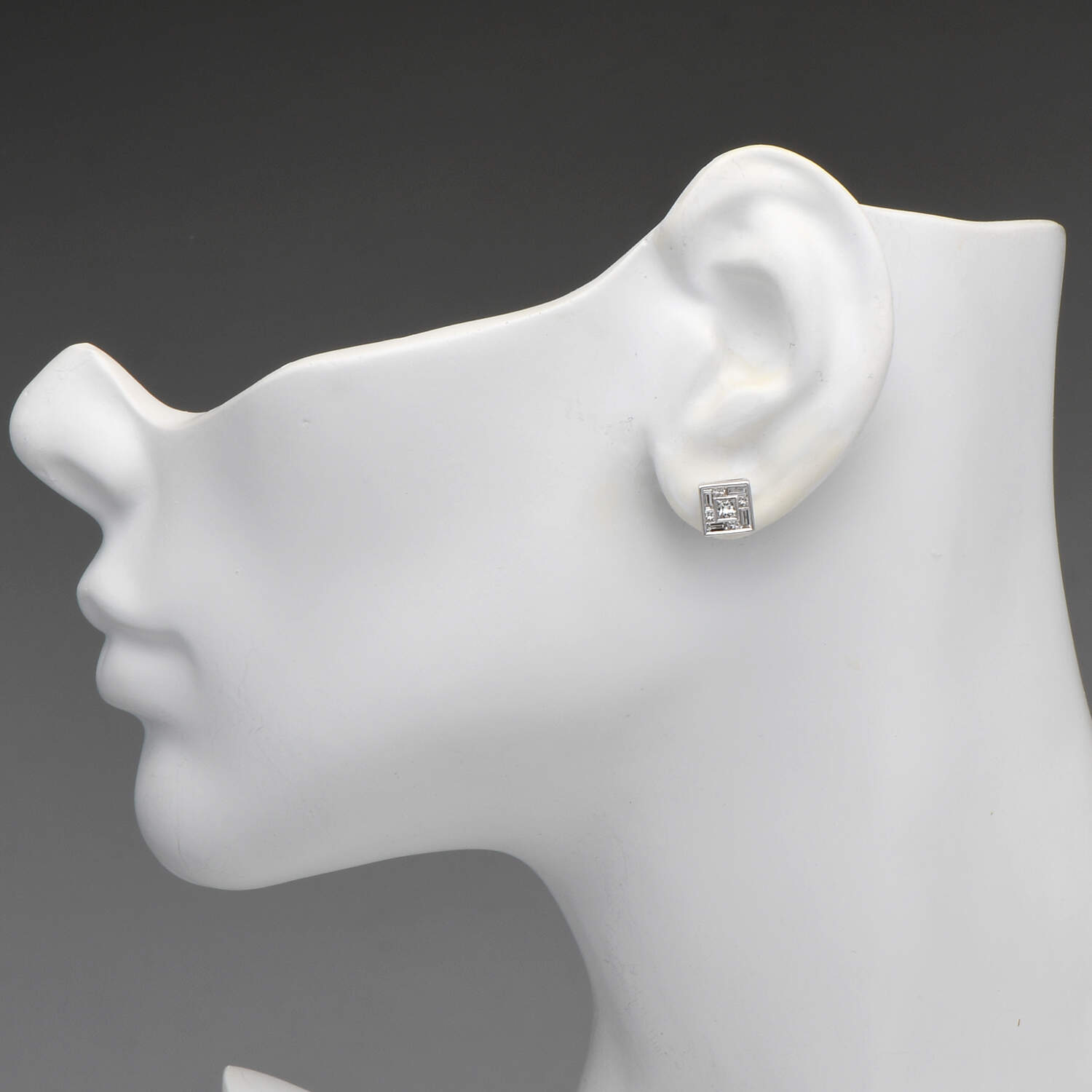 18KW Diamond(0.76) Stud Earrings-3