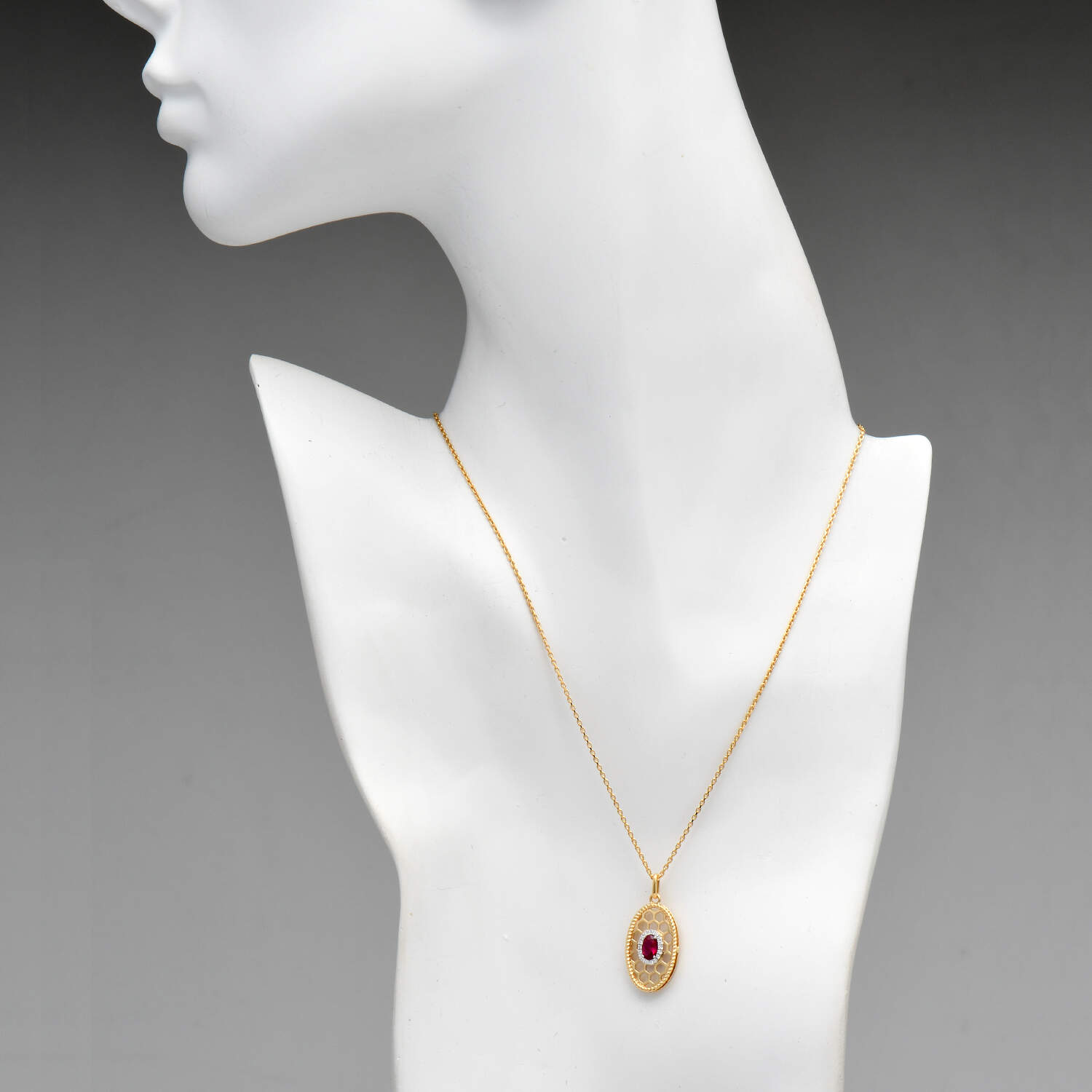 18KY Spark Oval Ruby(0.55) & Diamond(0.08) Honeycomb Necklace-4