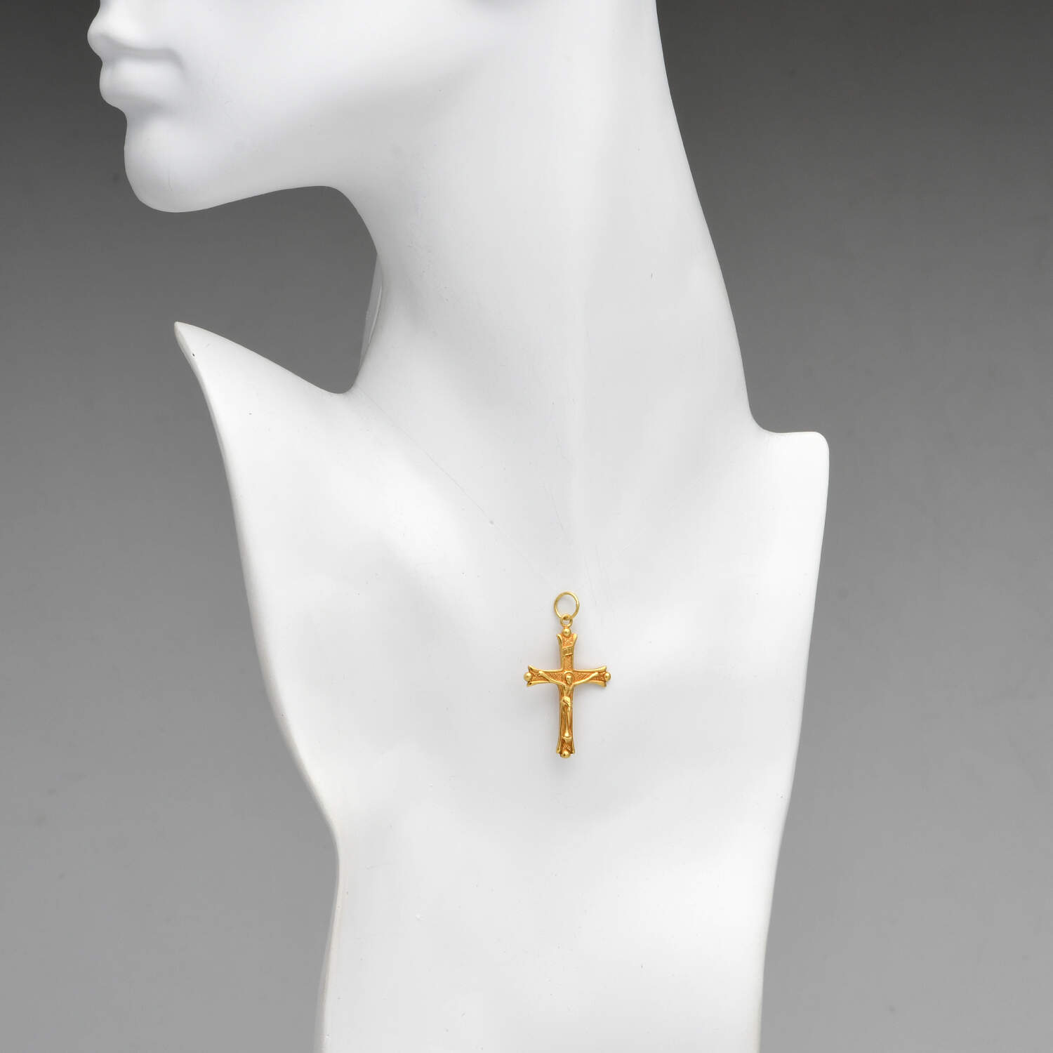 18KY Textured Crucifix Pendant-3