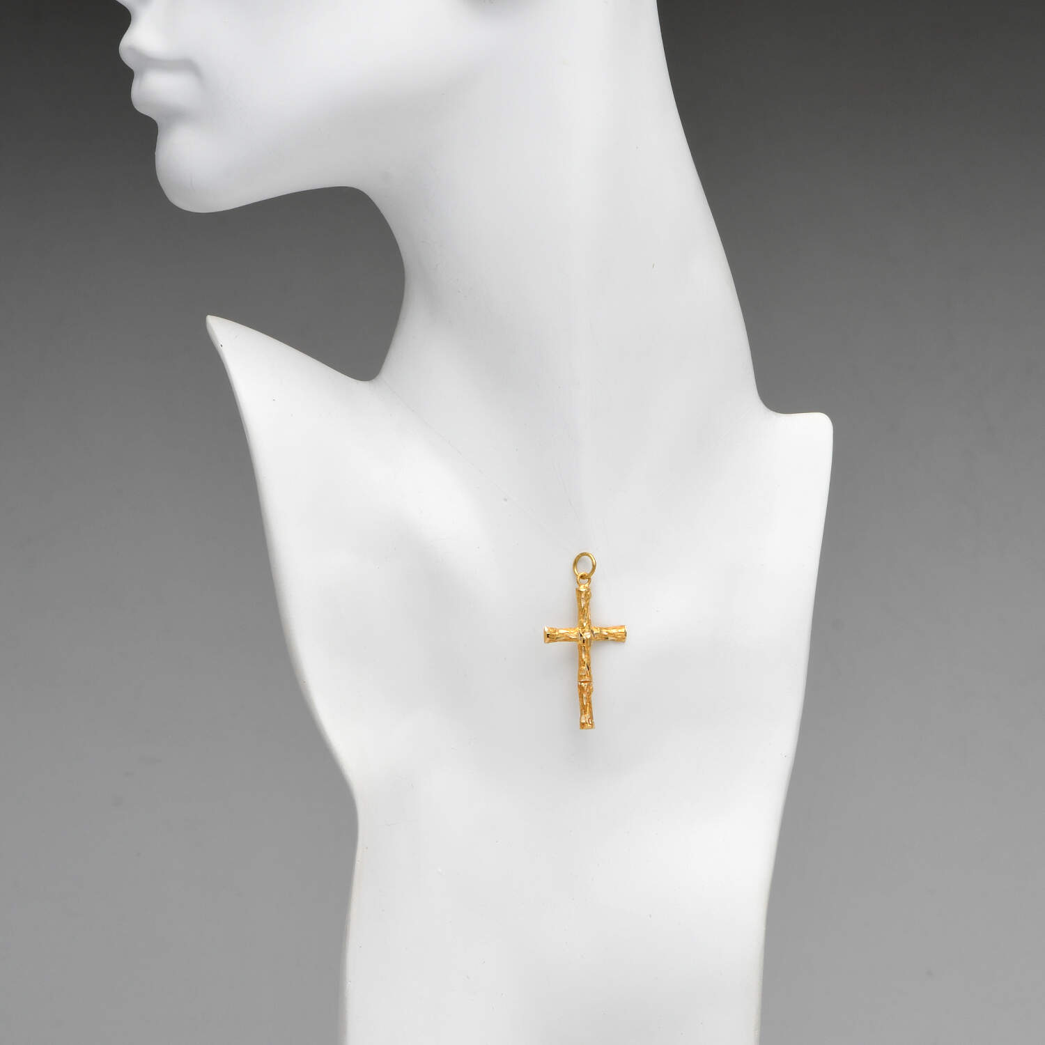 18KY Diamond Cut Bambo Cross Pendant-3