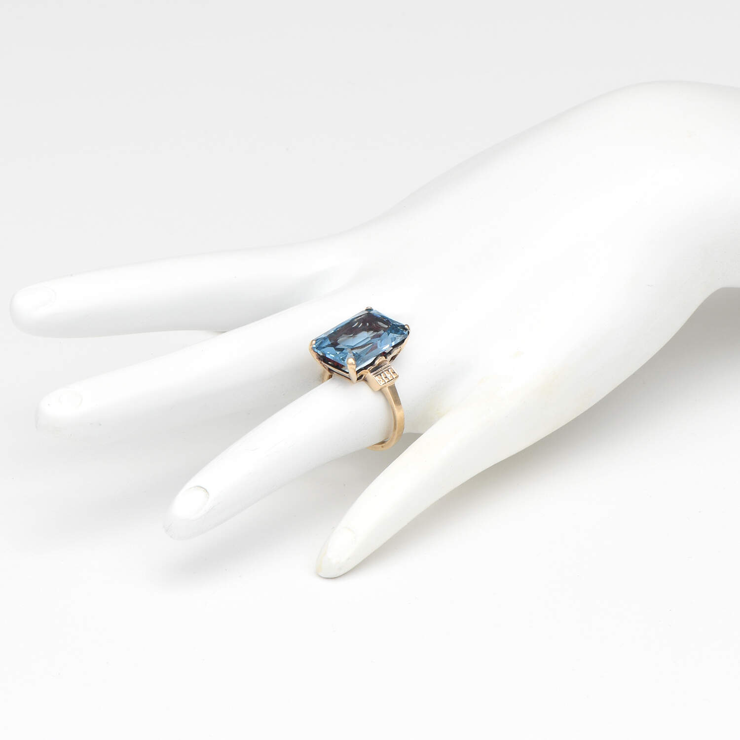 10KY Retro Modern Synthetic Spinel Ring-5