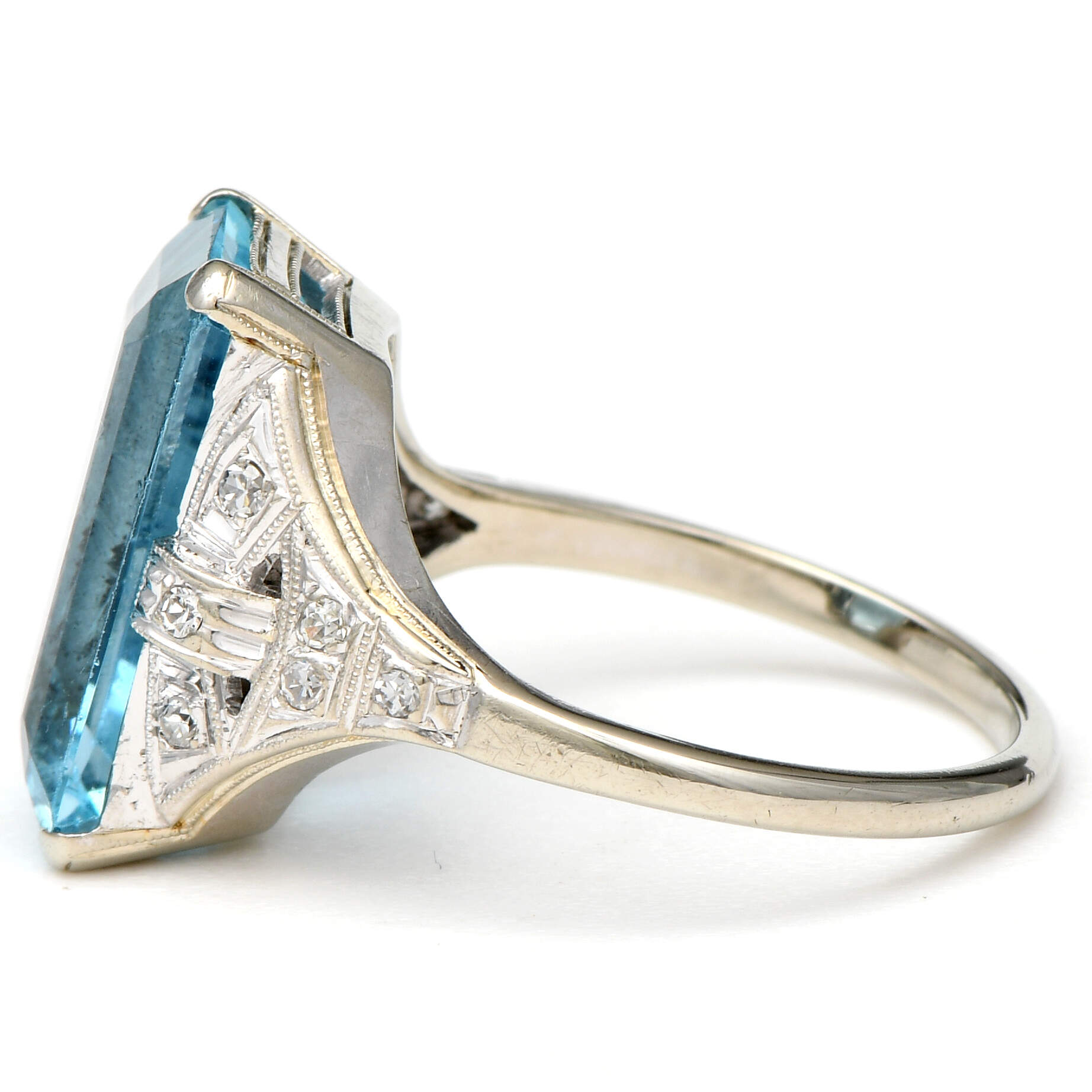 14KW Art Deco Aquamarine(5.87) & Diamond(0.06) Ring-3