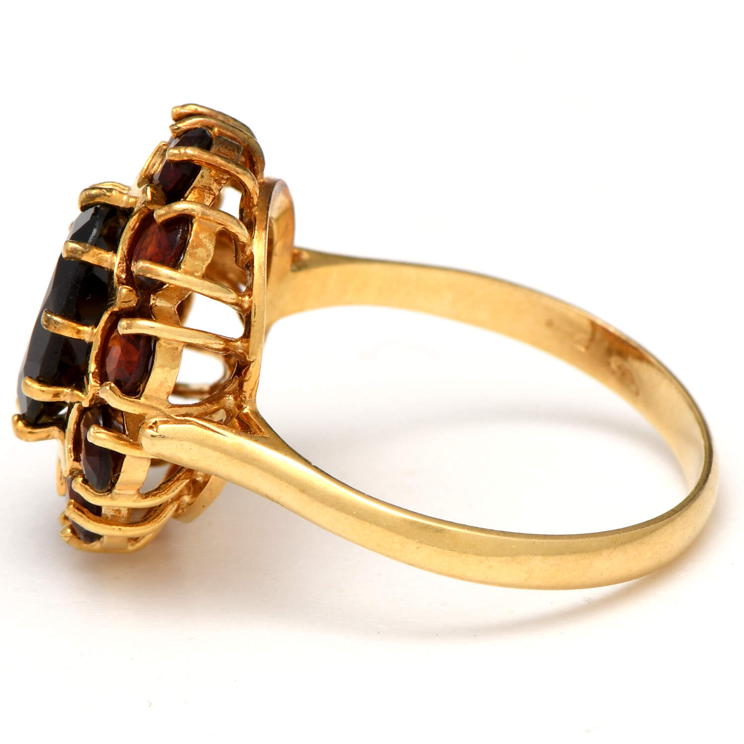 18KY Pyrope Garnet(3.30) Halo Ring-3