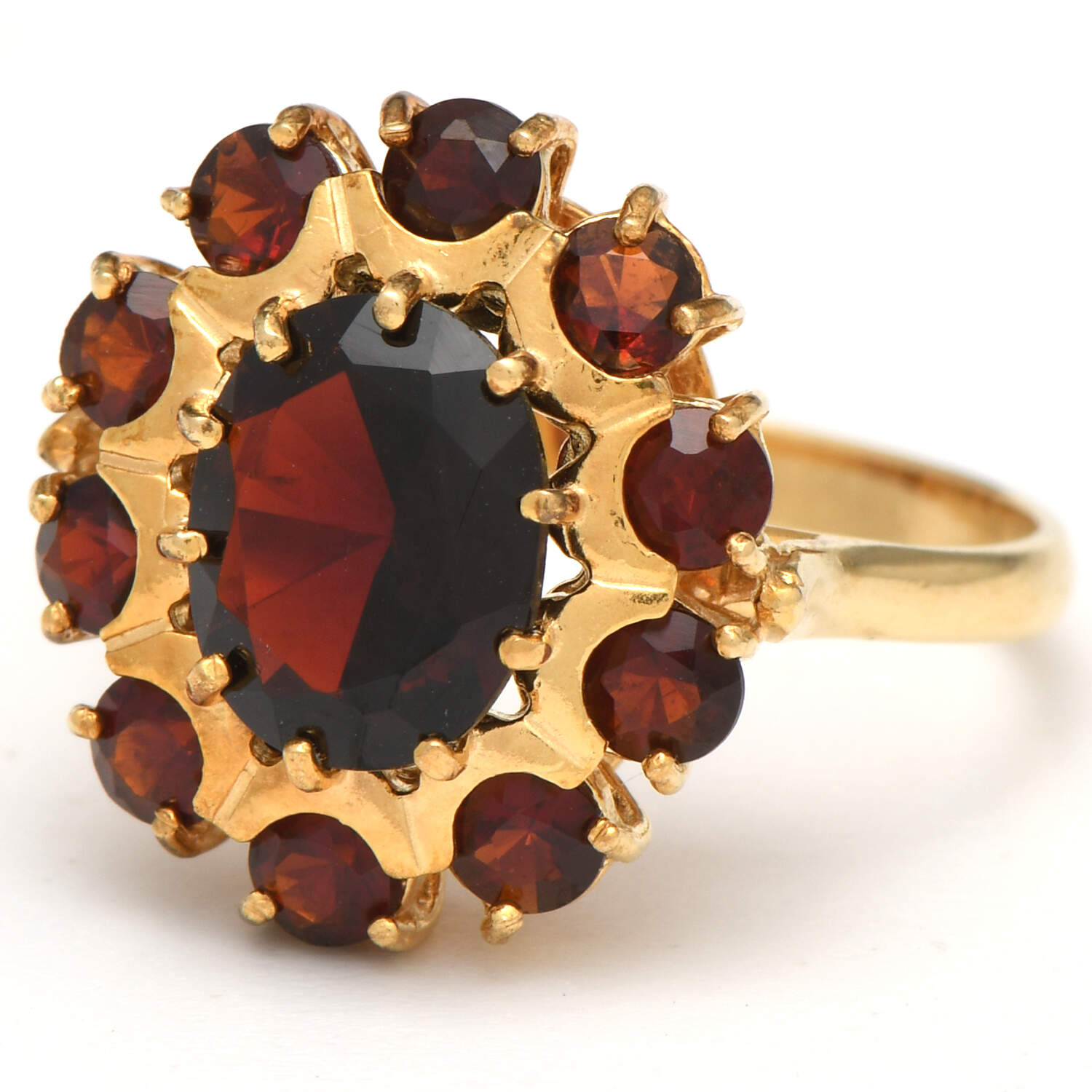 18KY Pyrope Garnet(3.30) Halo Ring-1