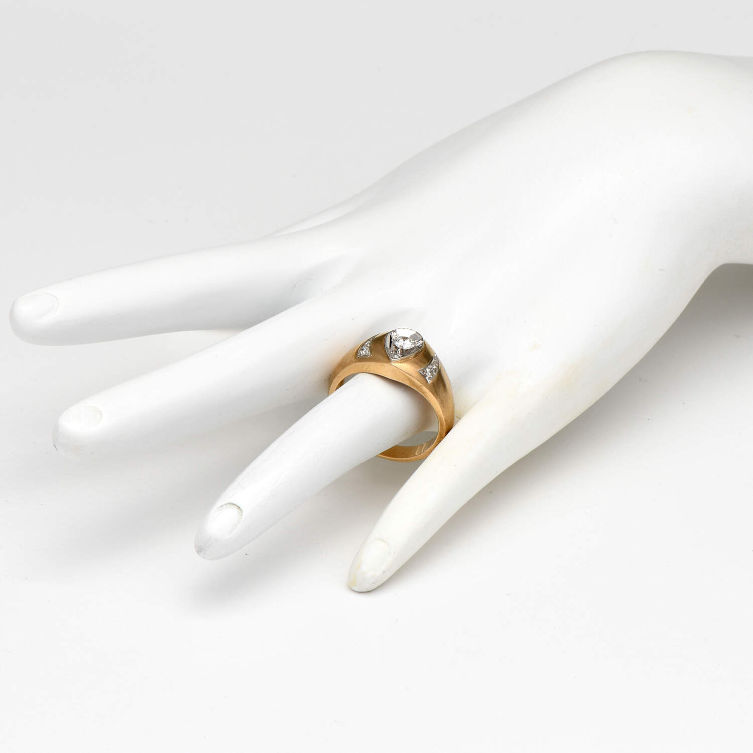 14KYW VintageTwo-Tone Diamond (0.26) Band Ring-6
