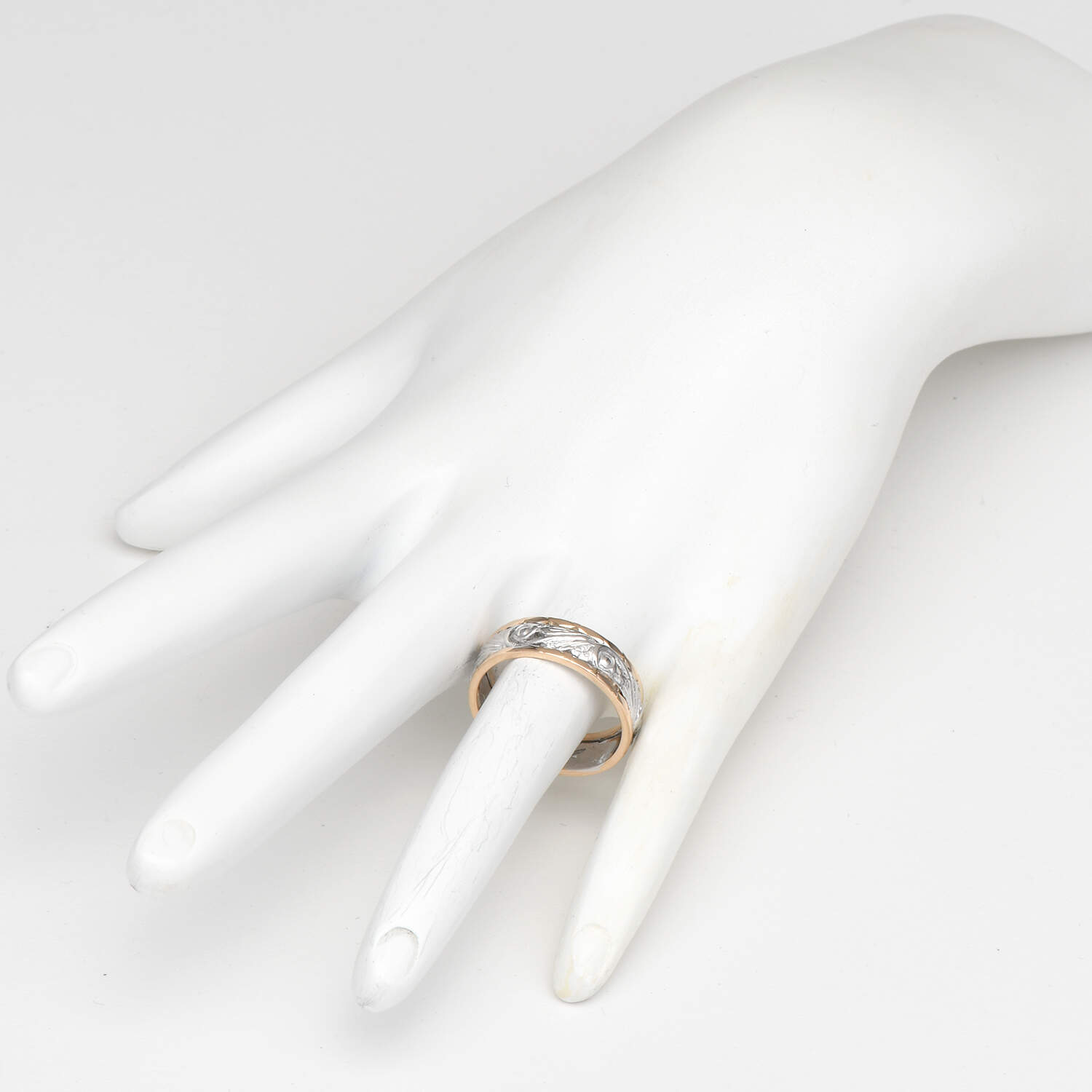 14KWY Vintage Two-Tone 6.5mm Engraved & Pierced Band Ring-4